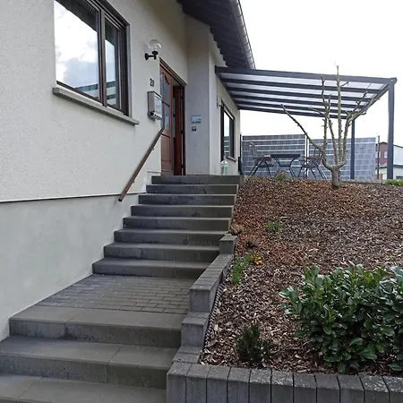 Apfelbaum *